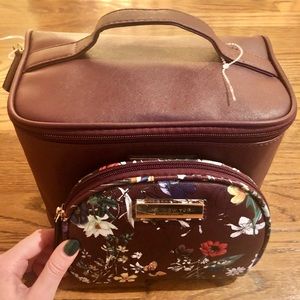 ⚡️NWT Cosmetic Case Set